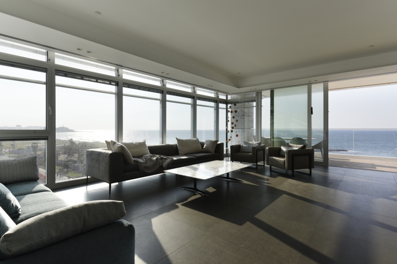 Beachfront apartment for sale in TelAviv Herbert Samuel 10 Luxury